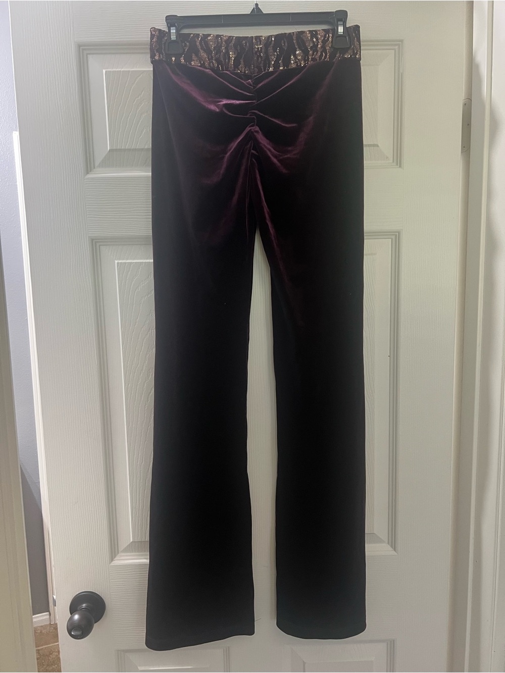 Beach Bunny 🐰 small Velvet Wide-Leg Pants with Metallic Waistband - Plum